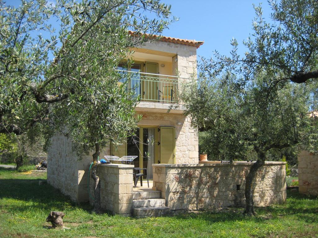 Amoni Holiday Homes Kardamyli Exterior foto
