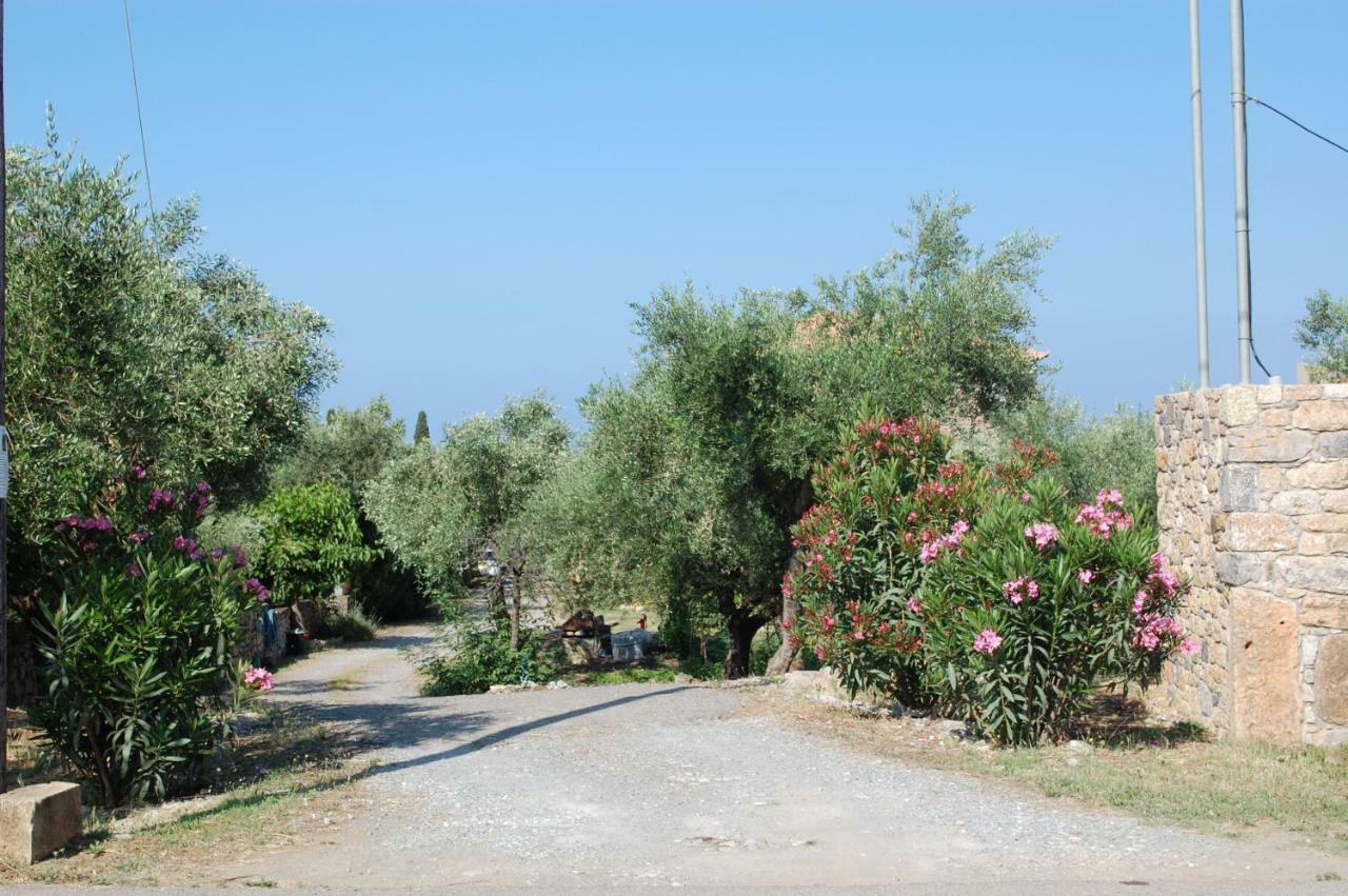 Amoni Holiday Homes Kardamyli Exterior foto